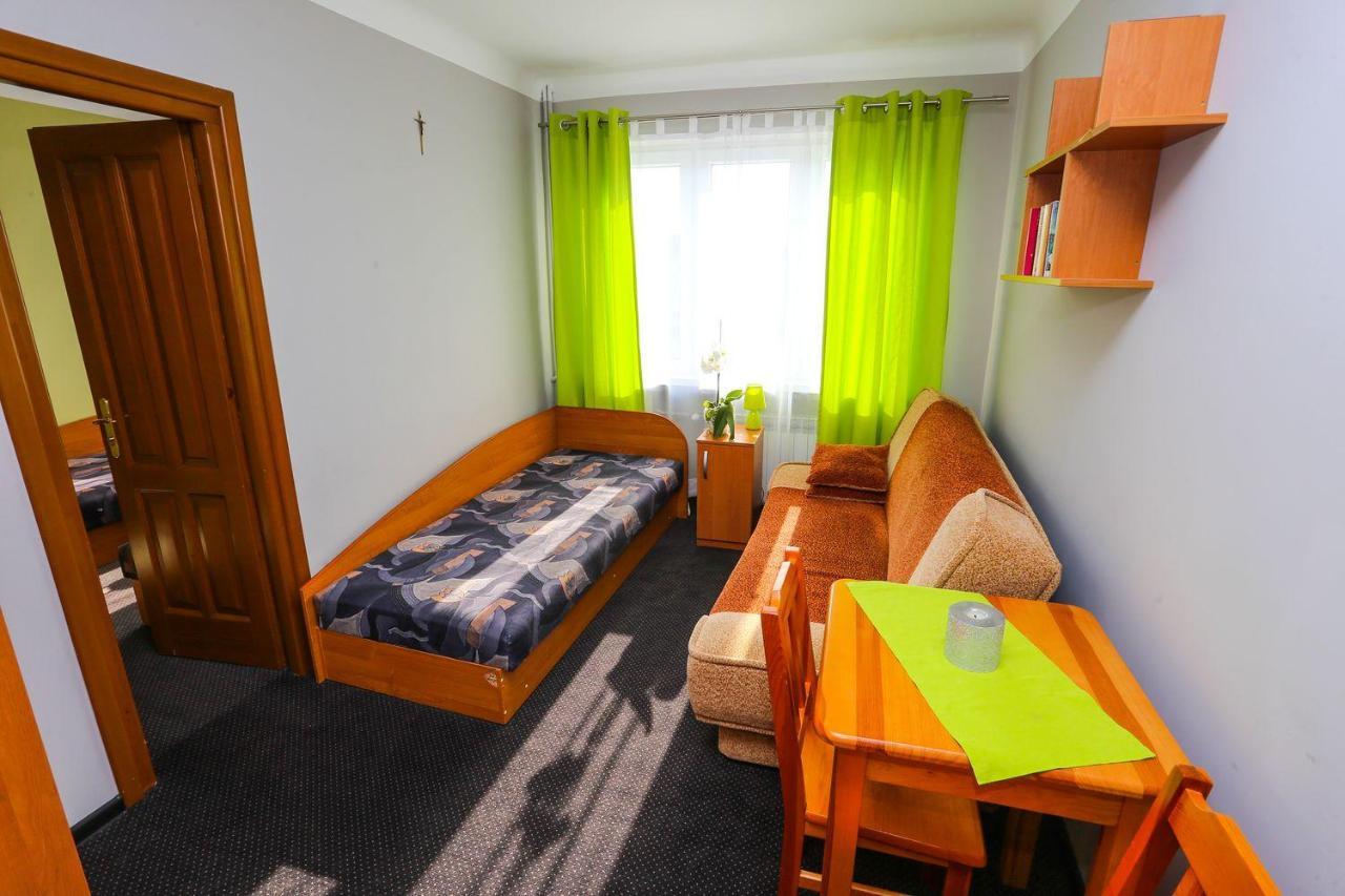Wieczernik Dom Rekolekcyjny Ksiezy Pallotynow Swieta Katarzyna  Esterno foto