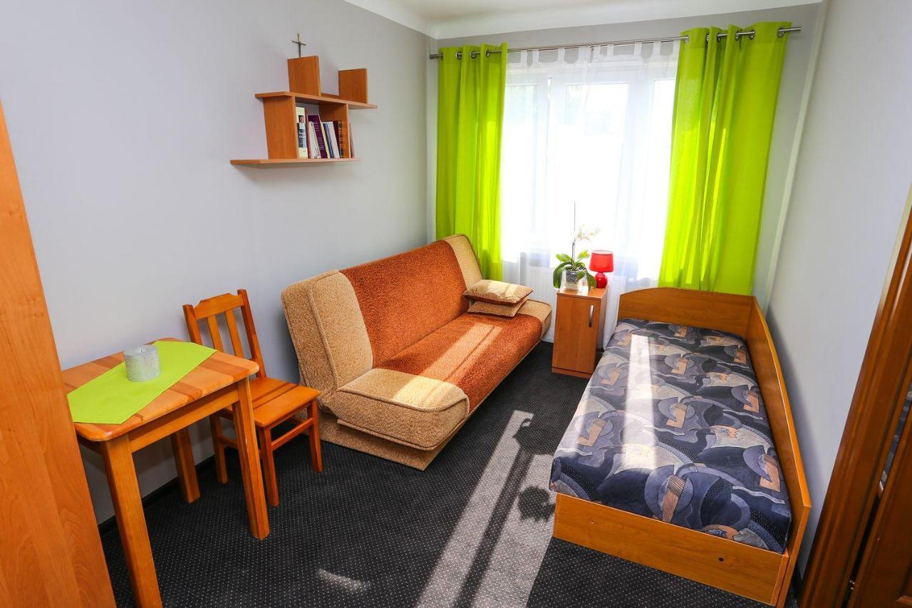 Wieczernik Dom Rekolekcyjny Ksiezy Pallotynow Swieta Katarzyna  Esterno foto
